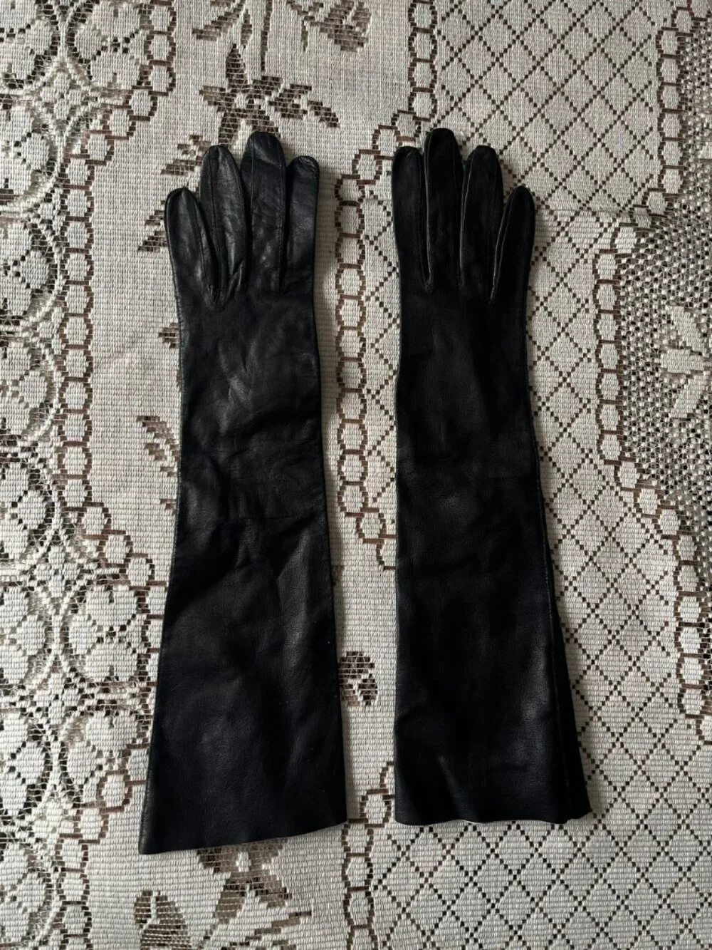 Vintage Black Minimalist Leather Opera Gloves Size 7